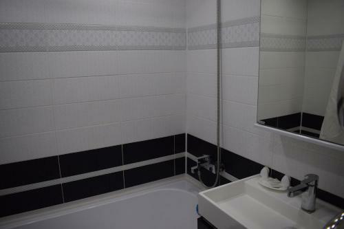 Apartment On Manshuk Mametovoi 21