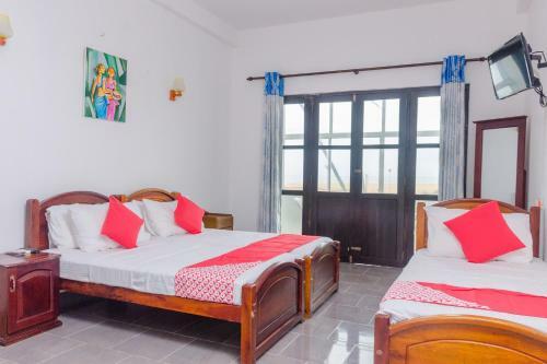 Oyo 406 Moya Hotel & Beach Resort