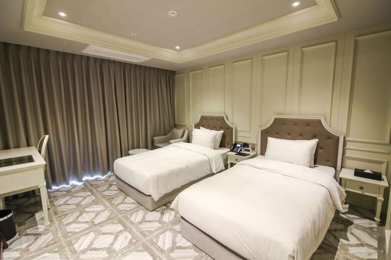 Golden Tulip Ever Yongin Hotel