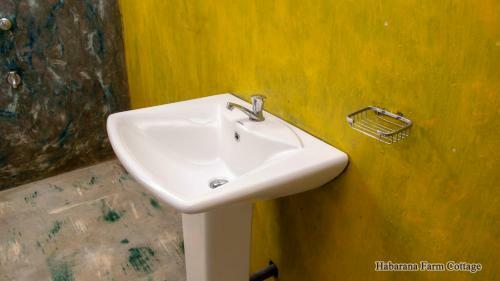 Hotel Habarana Farm Cottage