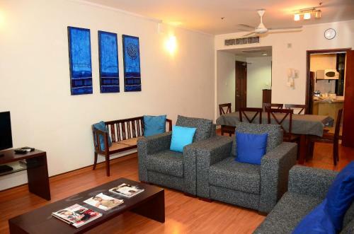 Royal Park 15th Floor 2 Br Luxury Apartment