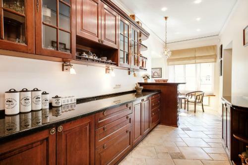 Classy Old Town Apartments