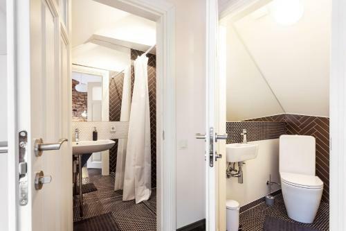 Classy Old Town Apartments