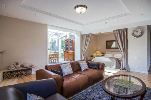 Villa Entire House City Center
