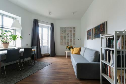 "all Saints" Church Apartment 1 Bedr