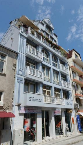 Thomas Palace Apartments