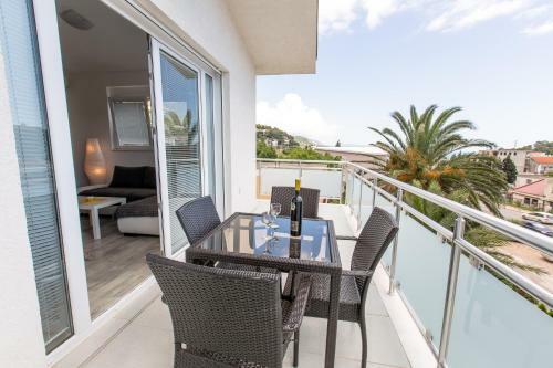 Apartments Lekovic