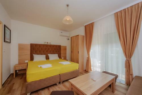 Apartments And Rooms Sole Mar