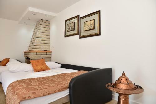 Hostal Guest House Evropa