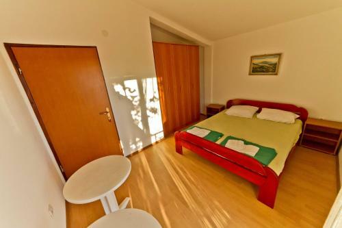 Hostal Apartments Marie