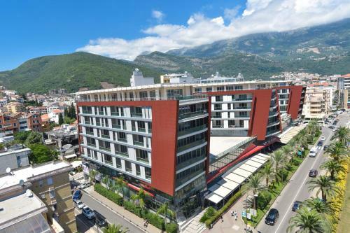 Luxury Fontana Apartments