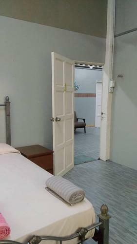Hostal Ila Homestay Kuala Besut Jetty