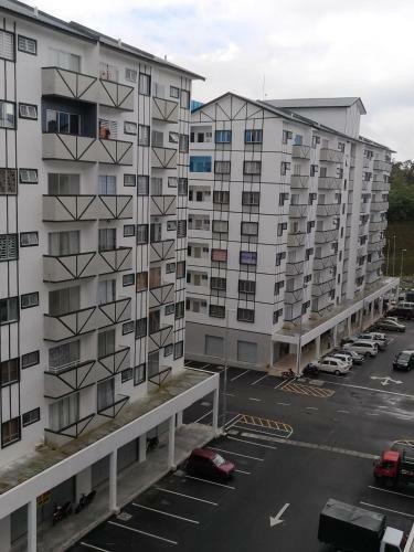 Cameron Muslim Apartment By Nurul