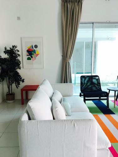 Putrihouzz Homestay