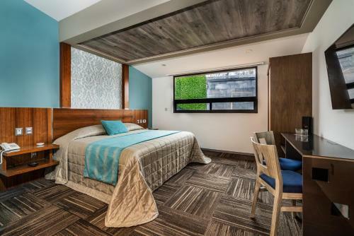 Hotel Kaia Suites