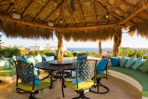 Luxurious Golf Getaway For 14, Villa De Los Faros