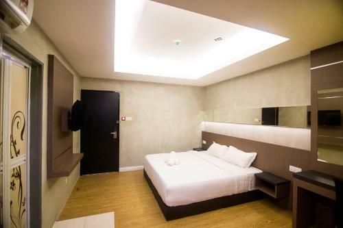Monaco Boutique Hotel Sadong Jaya