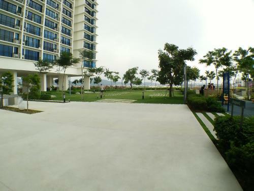 Apartamentos Euzmo Residences @ Trefoil Setia Alam