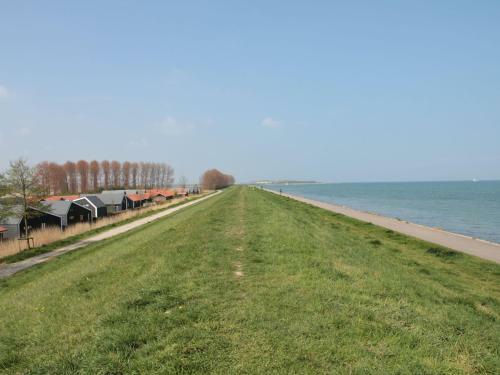 Modern Holiday Home Kattendijke By The Lake