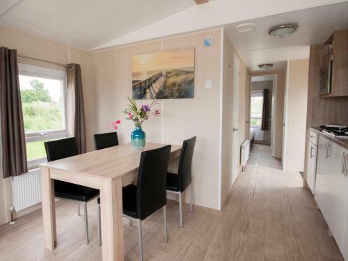 Holiday Home Rcn Toppershoedje.2