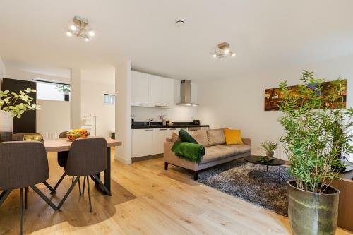 Canal Garden Apartments II By Vgw