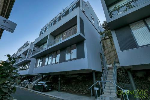 Quinovic Viaduct City Edge Chic Apartment