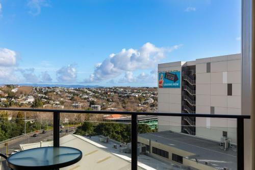 Brand New Auckland Apartment