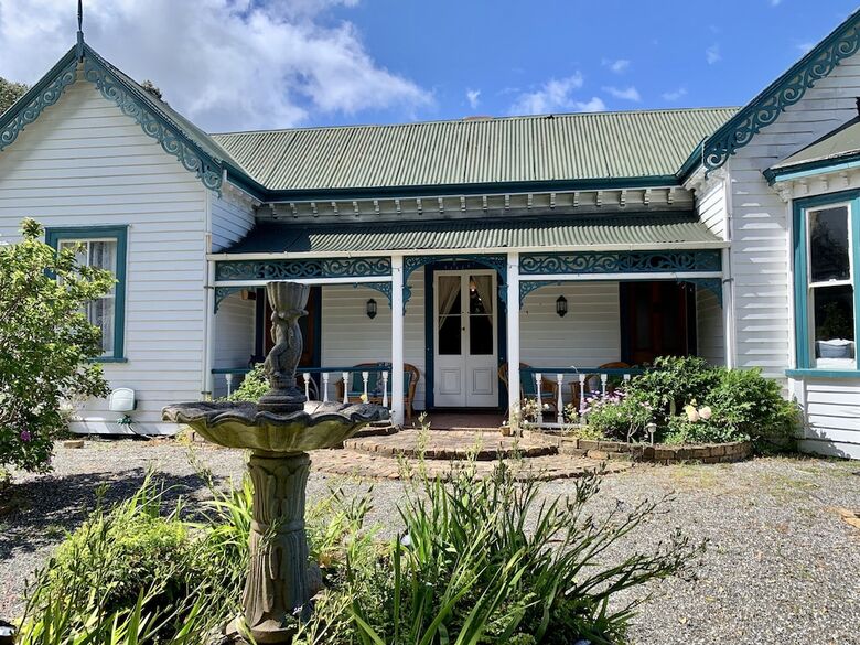 Bed & Breakfast Karamana Homestead (1872)
