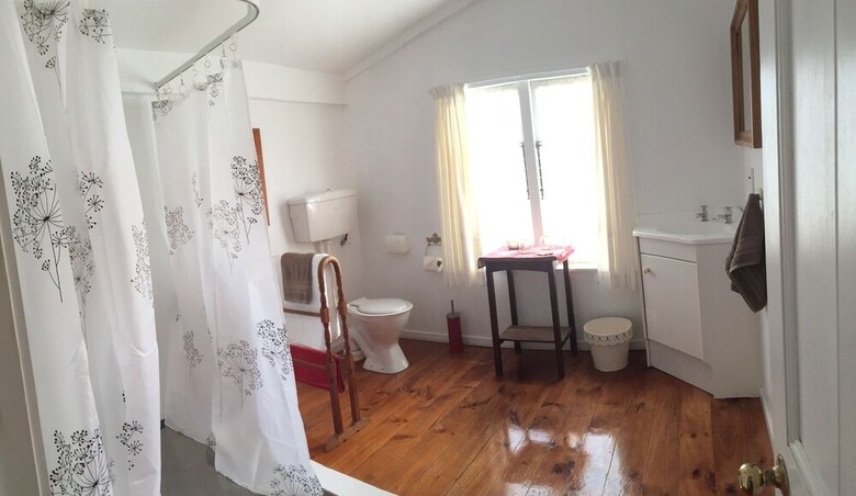 Bed & Breakfast Karamana Homestead (1872)