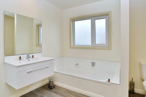 Weston Villa - Christchurch Holiday Homes