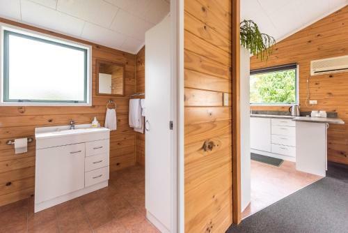 Off The Beaten Track Accommodation & Bike Hire