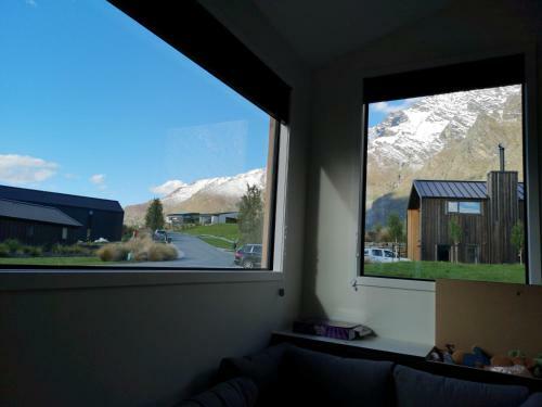 Jacks Point Family Homestay