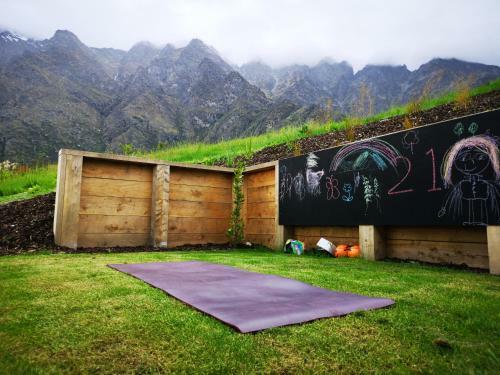 Jacks Point Family Homestay