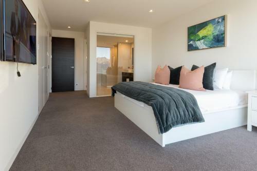 Villa Views On Edinburgh By Touch Of Spice