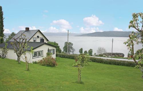 Holiday Home V�gstranda Hjelvik