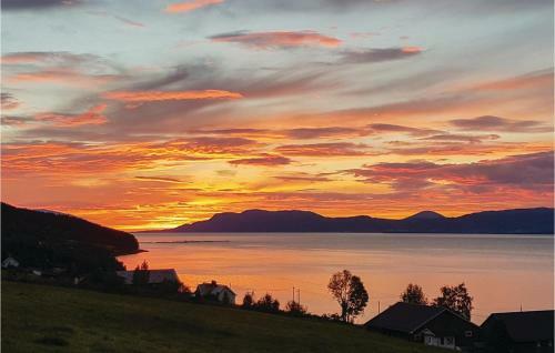 Holiday Home V�gstranda Hjelvik