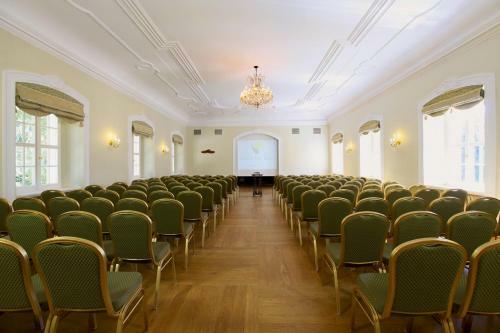 Hotel Zamek Na Skale