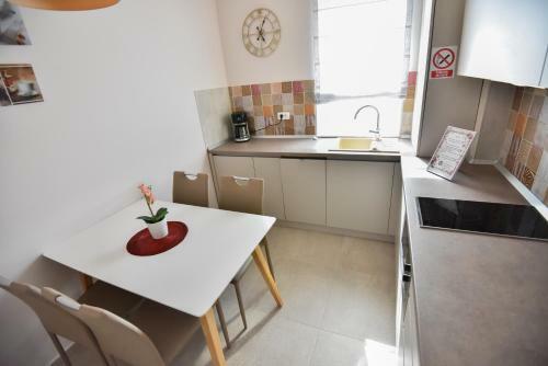 Apartamento Your Home At Coresi Mall
