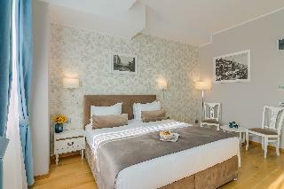 New Era Hotel