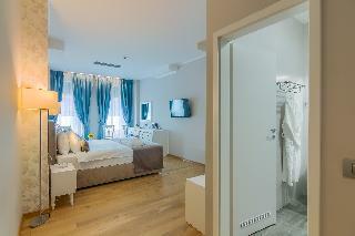 New Era Hotel
