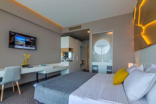 Nyota Hotel & Conference Center