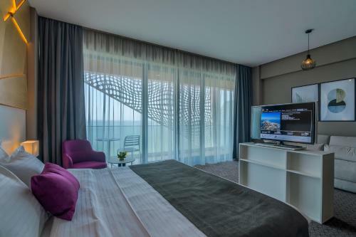 Nyota Hotel & Conference Center