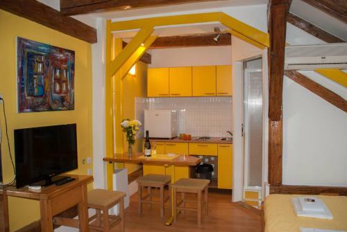 Apartamento Prenociste Triniti