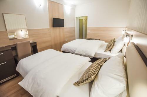 Hotel Po?ega