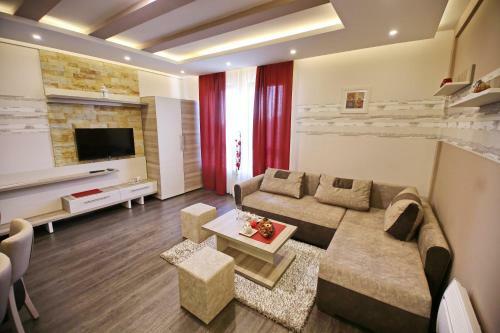 Apartamentos Astoria Lux - K16 Milmari