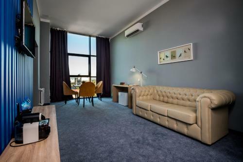 Beton Brut All Inclusive & Spa Hotel In Miracleon