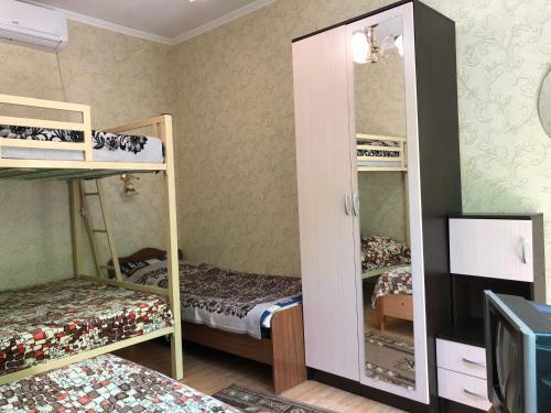 Hostal Guest House On Samburova 279