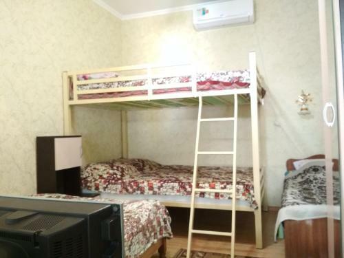 Hostal Guest House On Samburova 279