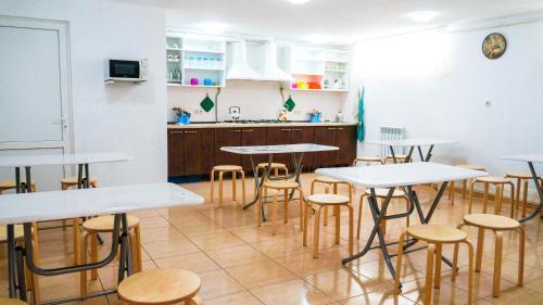 Hostal Guesthouse Samburova 210