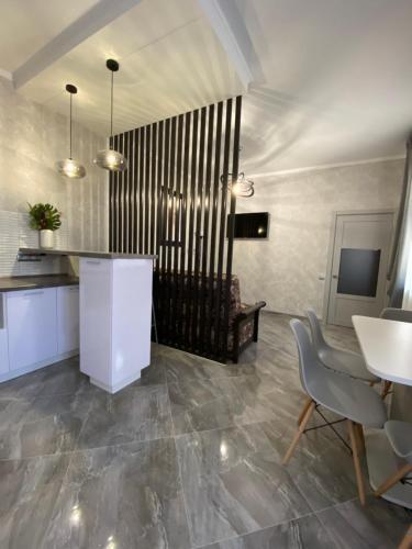 Apartment ? ????